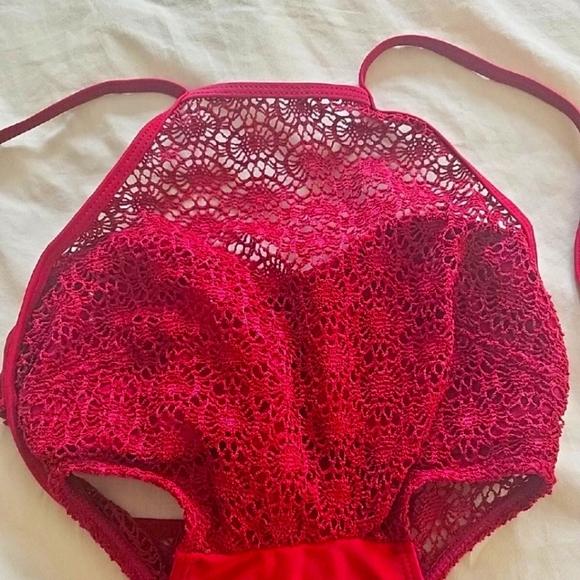 Ardene One Piece Swimsuit XS Petite Women’s Bathing Suit Red Stretch - Picture 3 of 5